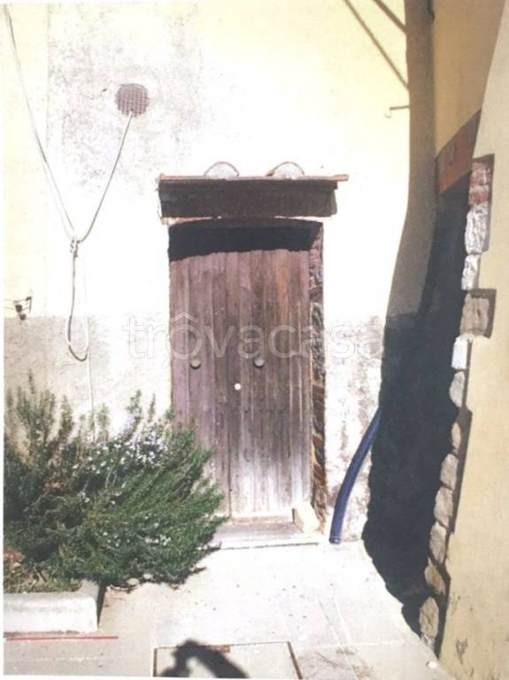 locale di sgombero in vendita a Scansano