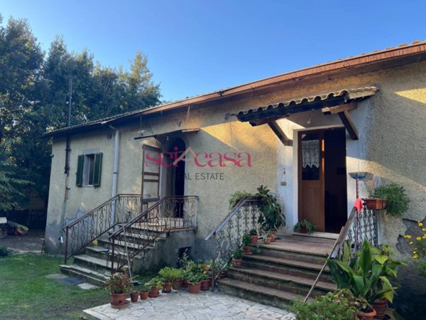 casa indipendente in vendita a Scansano
