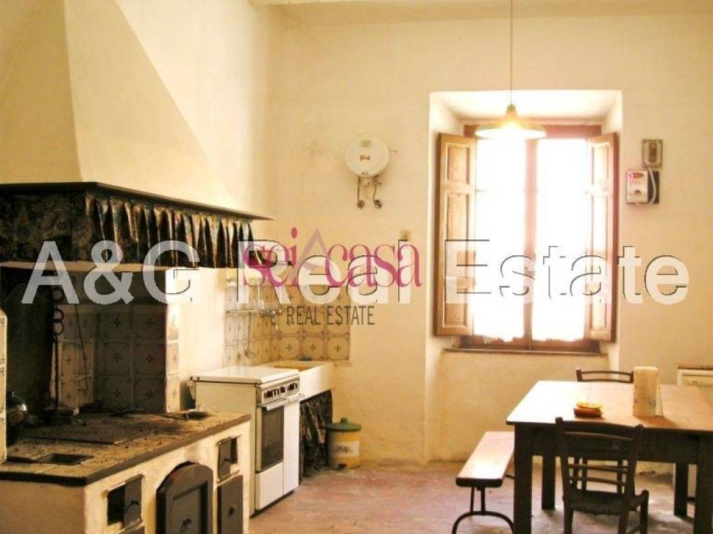 intera palazzina in vendita a Scansano
