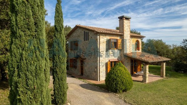 casa indipendente in vendita a Scansano