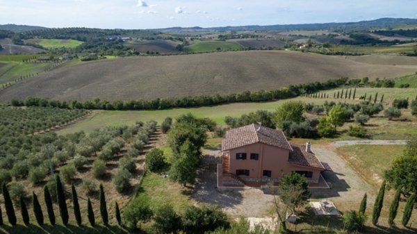 casa indipendente in vendita a Scansano