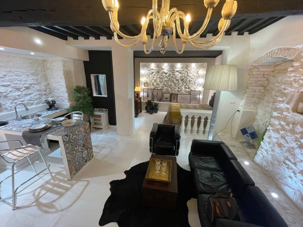 appartamento in vendita a Scansano in zona Montorgiali