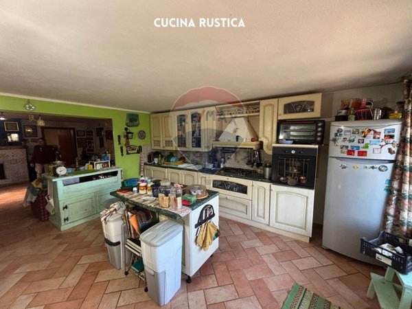 casa indipendente in vendita a Scansano