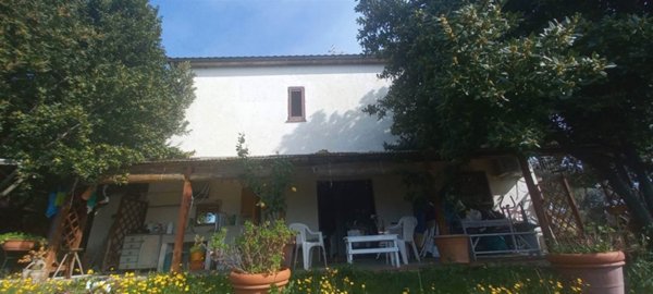 casa indipendente in vendita a Scansano in zona Montorgiali
