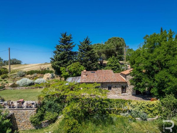 casa indipendente in vendita a Scansano