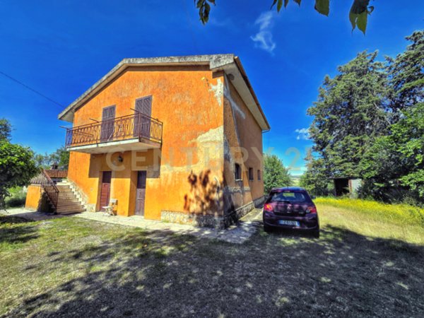 casa indipendente in vendita a Scansano