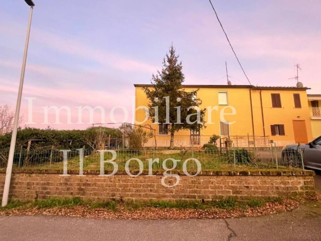 appartamento in vendita a Scansano in zona Murci