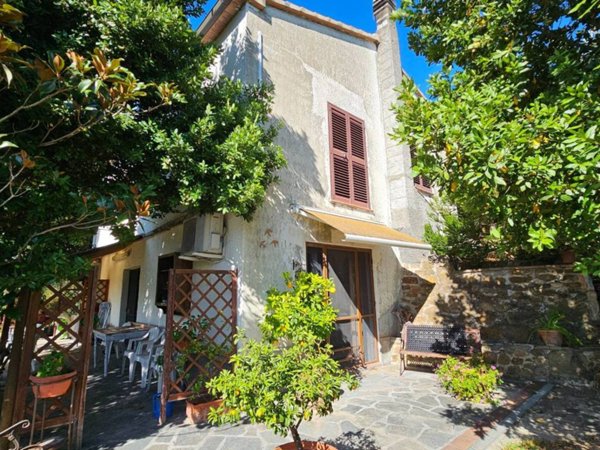 casa indipendente in vendita a Scansano in zona Preselle