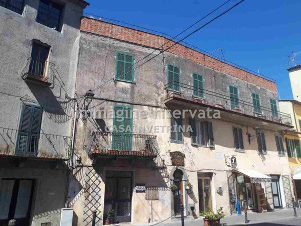 negozio in vendita a Scansano