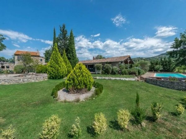 casa indipendente in vendita a Scansano