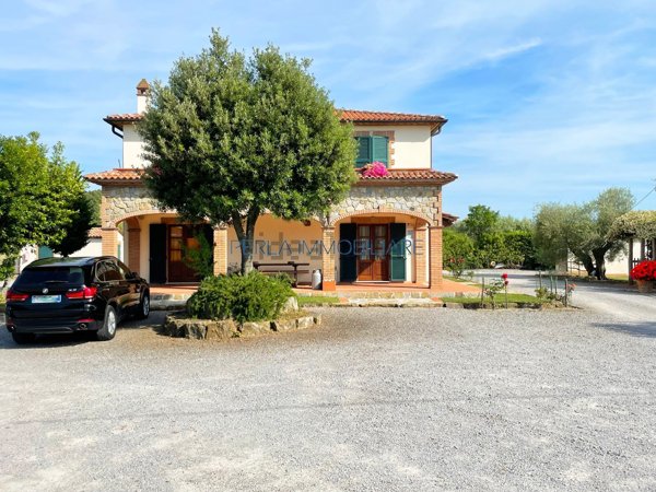 casale in vendita a Scansano