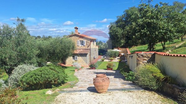 casale in vendita a Scansano in zona Pancole