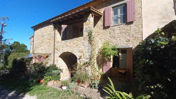 casa indipendente in vendita a Scansano in zona Polveraia