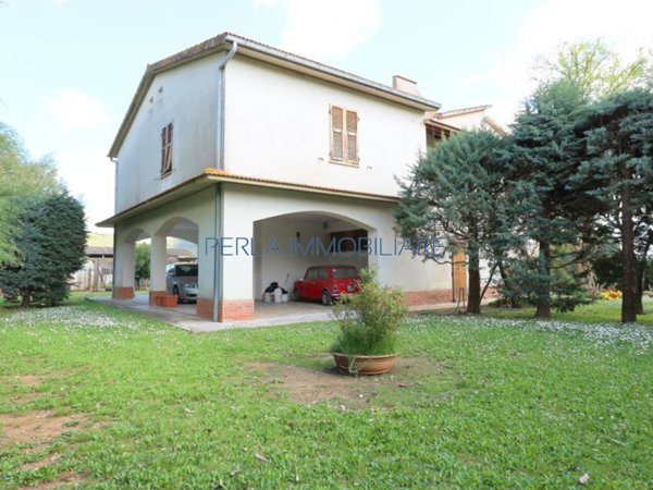 casa indipendente in vendita a Scansano