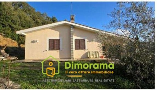 casa indipendente in vendita a Scansano in zona Montorgiali