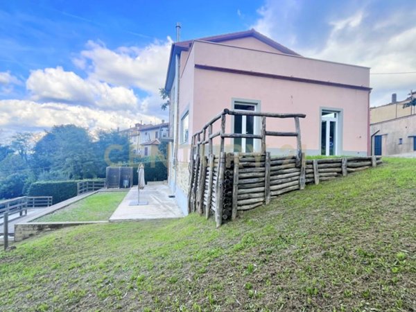 casa indipendente in vendita a Scansano in zona Murci