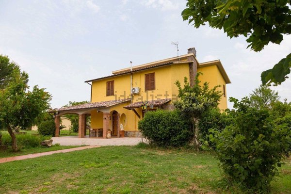 casale in vendita a Scansano