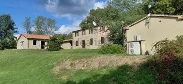 casale in vendita a Scansano in zona Poggioferro