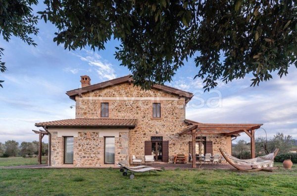 villa in vendita a Scansano