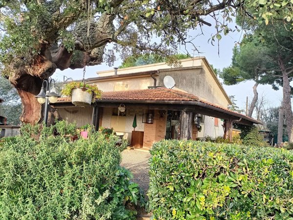 casale in vendita a Scansano