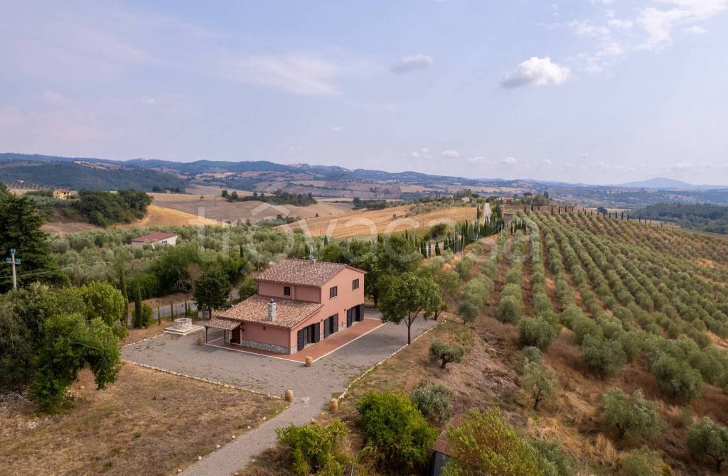 casa indipendente in vendita a Scansano