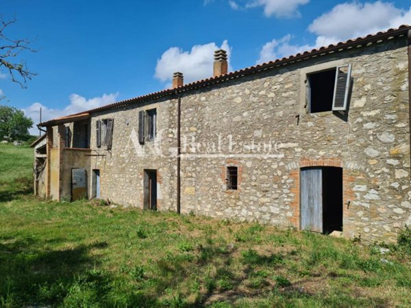 casa indipendente in vendita a Scansano