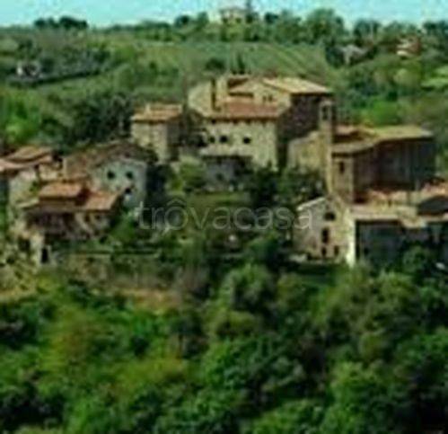 appartamento in vendita a Scansano in zona Montorgiali