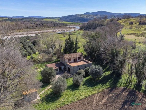 casale in vendita a Scansano