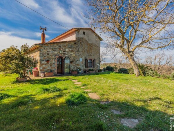 casale in vendita a Scansano