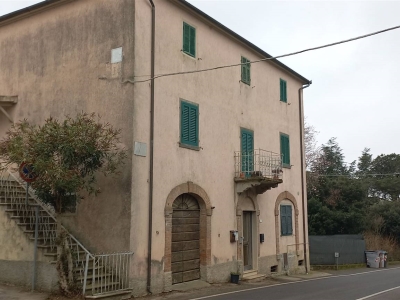 intera palazzina in vendita a Scansano in zona Pancole