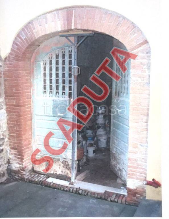 locale di sgombero in vendita a Scansano