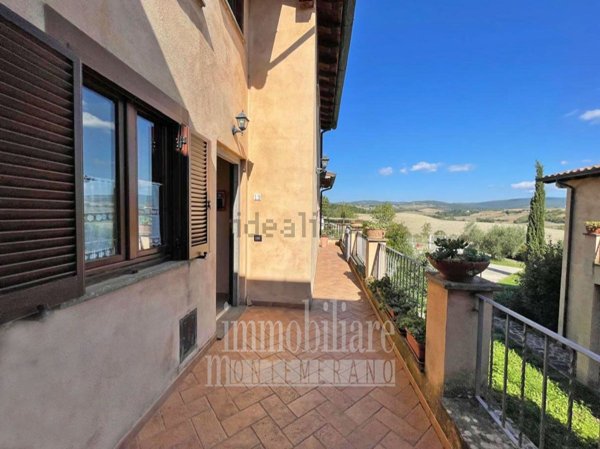 appartamento in vendita a Scansano in zona Pomonte