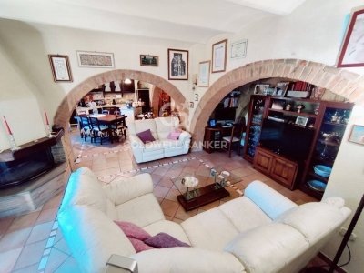 casa indipendente in vendita a Scansano