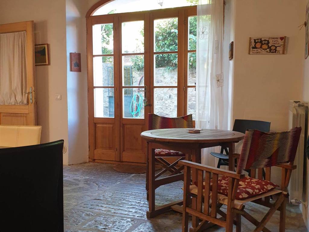 casa indipendente in vendita a Scansano in zona Murci