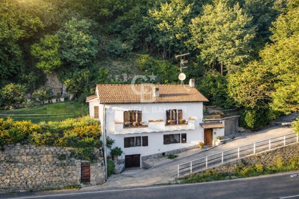 casa indipendente in vendita a Scansano
