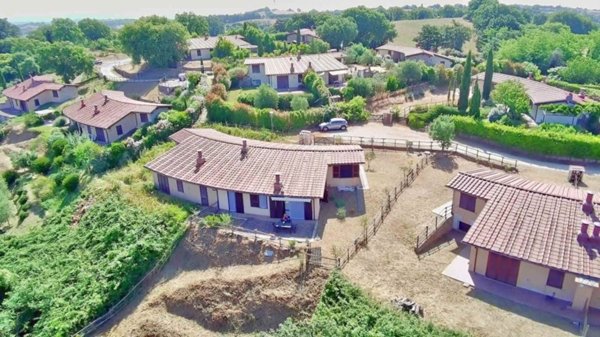 casa indipendente in vendita a Scansano