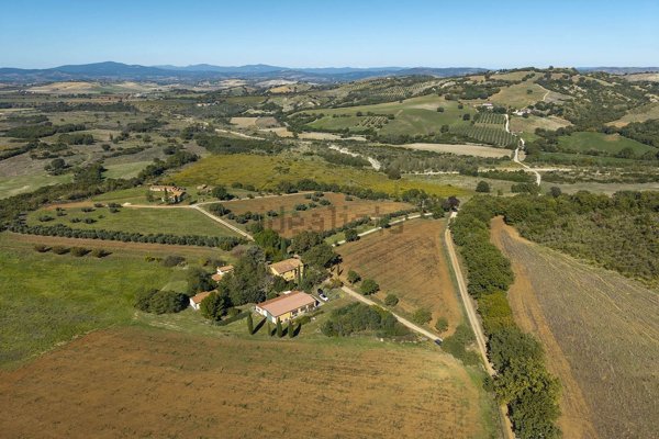 locale di sgombero in vendita a Scansano