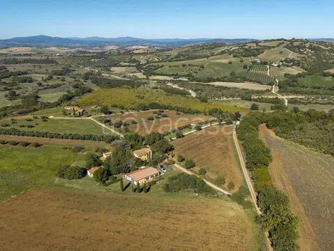 locale di sgombero in vendita a Scansano in zona Baccinello