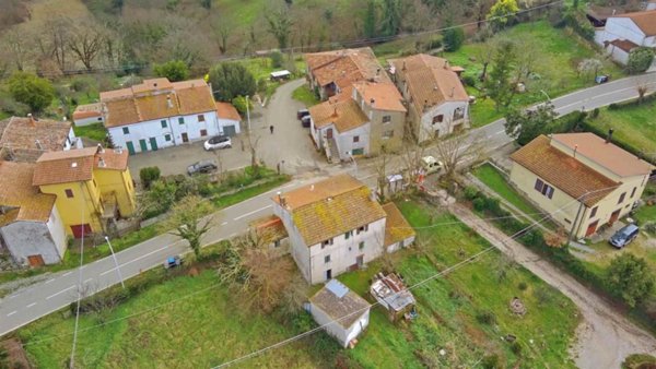 appartamento in vendita a Scansano in zona Poggioferro