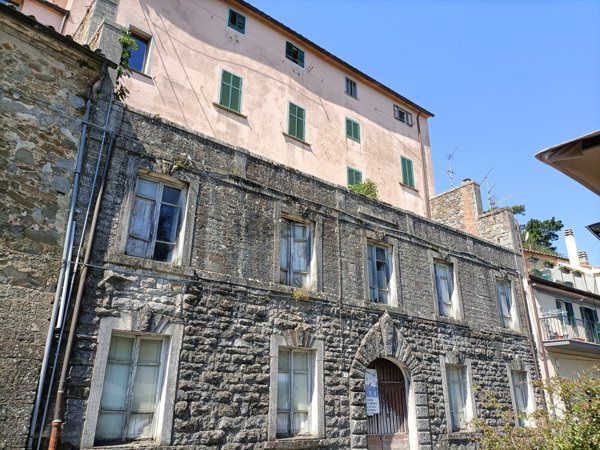 casa indipendente in vendita a Scansano
