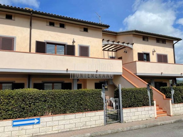 appartamento in vendita a Scansano in zona Pomonte