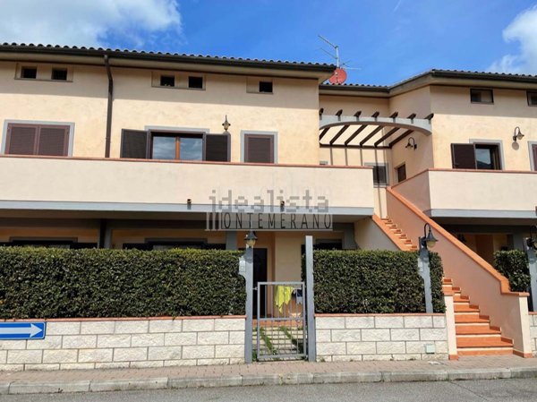 appartamento in vendita a Scansano in zona Pomonte