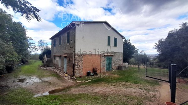 casale in vendita a Scansano