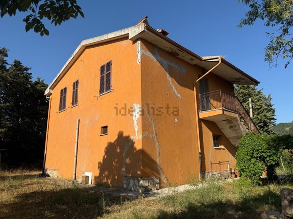 casa indipendente in vendita a Scansano