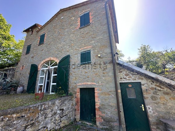 casa indipendente in vendita a Scansano