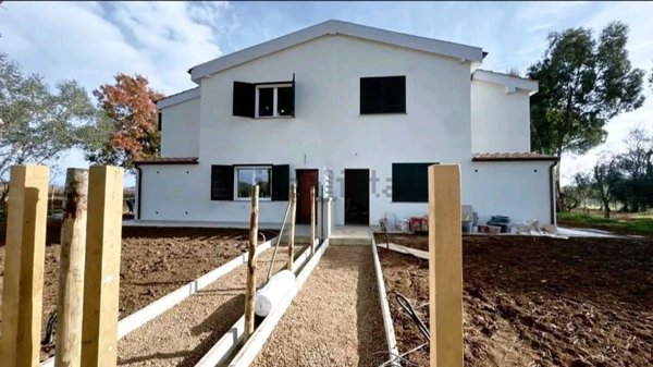 casa indipendente in vendita a Scansano