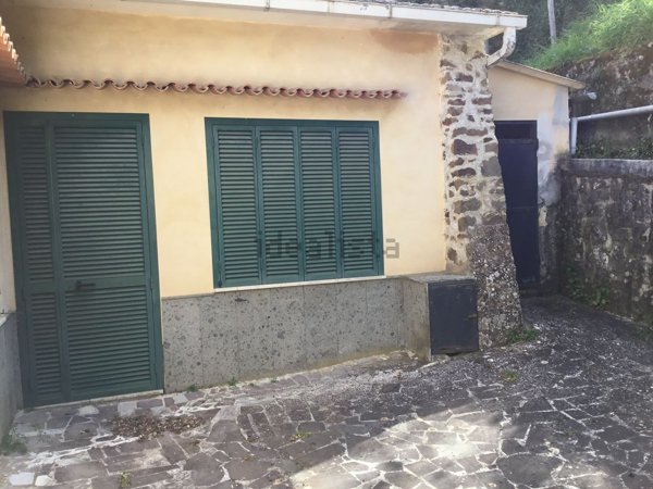 appartamento in vendita a Scansano in zona Montorgiali