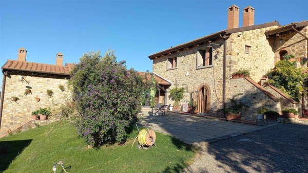 casale in vendita a Scansano