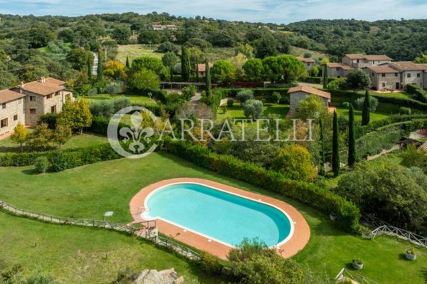 casa indipendente in vendita a Scansano