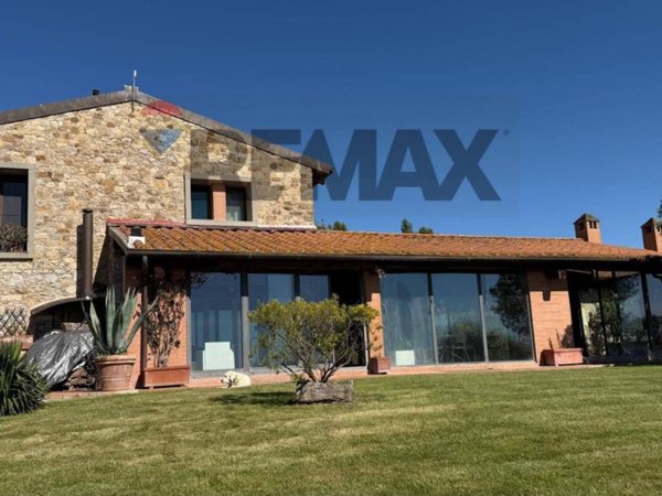 casa indipendente in vendita a Scansano